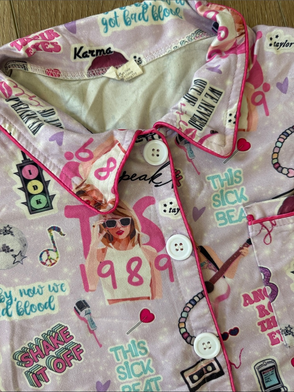 Girls' Taylor Swift Pink Graphic Short Pajama Set size 5 - Picture 3 of 4